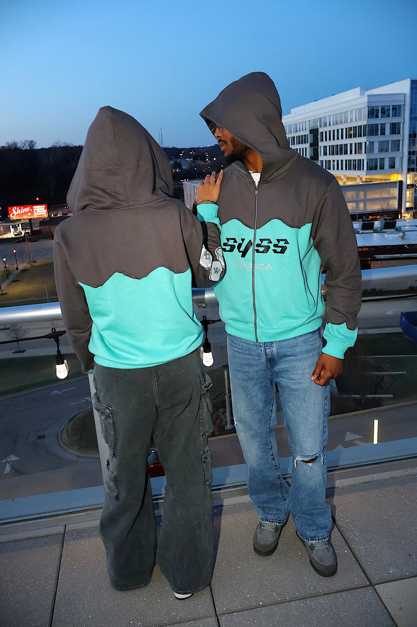 Two Tone Zip-up